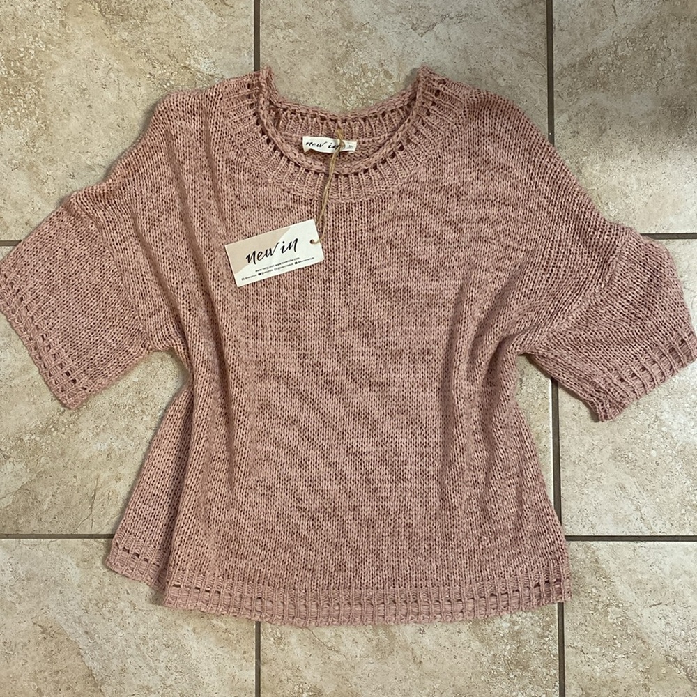 NWT-Size M Rose Pink Knit Top - Picture 1 of 5
